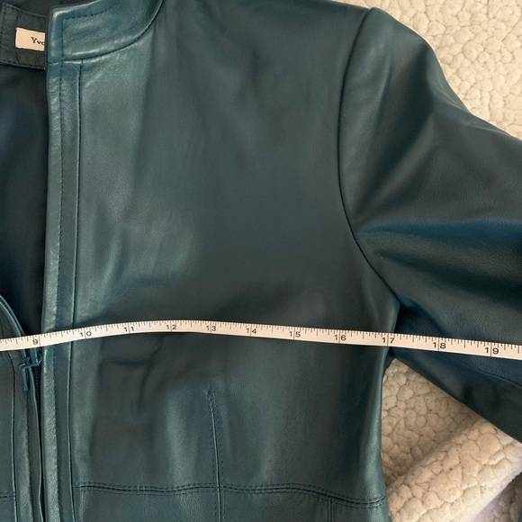 Yvonne Marie teal leather jacket, size 6 - Picture 8 of 13